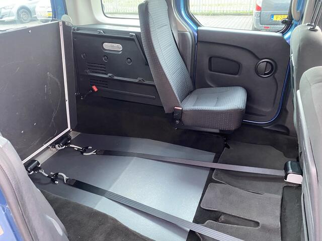 Renault KANGOO FAMILY 3+1 Rolstoelauto 1.2 TCe Limited Start&Stop (Zeer nette en ruime 3+1 Rolstoelauto met lage km.stand!)