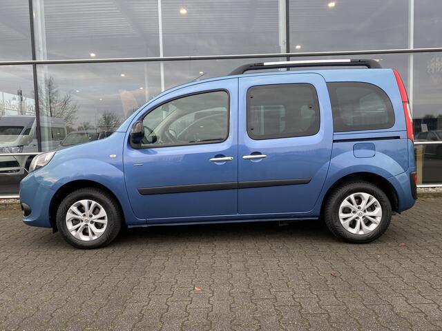 Renault KANGOO FAMILY 3+1 Rolstoelauto 1.2 TCe Limited Start&Stop (Zeer nette en ruime 3+1 Rolstoelauto met lage km.stand!)