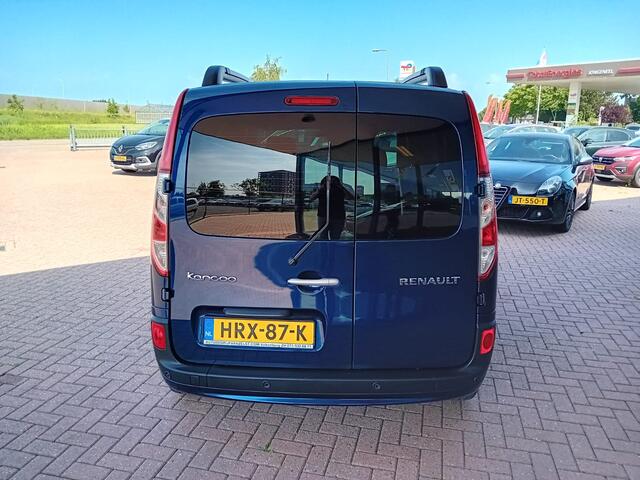 Renault KANGOO FAMILY 1.2 TCE Limited Deluxe Automaat, Airco(automatisch), Multimediasysteem, Navigatie, Bluetooth, Cruise controle, Parkeersensoren, Dimlicht automatisch, Elektrische ramen en spiege Zeer nette auto, Dealer onderhouden, BOVAG BOVAG