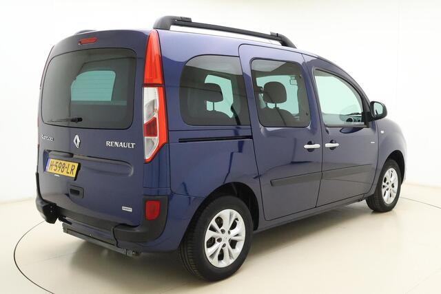 Renault KANGOO FAMILY Rolstoelbus | Rolstoellift | Airco | Verlaagde vloer achterin | Oprijplaat of elektrische rolstoellift | 3-punts rolstoelgordelsysteem | Elektrische spanbanden | Extra lange veiligheidsgordels | Antislip-oprijplaat | Rolstoelplaats achter bestuurder/passa
