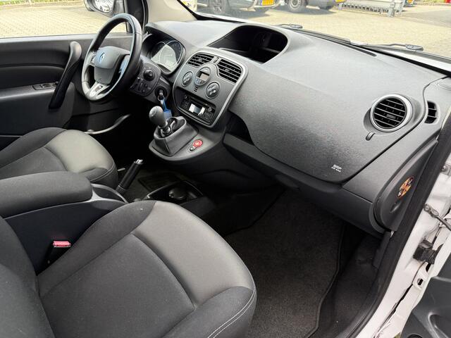 Renault KANGOO FAMILY 3+1 Rolstoelauto 1.2 TCe Limited Start&Stop (Zeer nette 3+1 Kangoo Rolstoelauto met lage km.stand!)