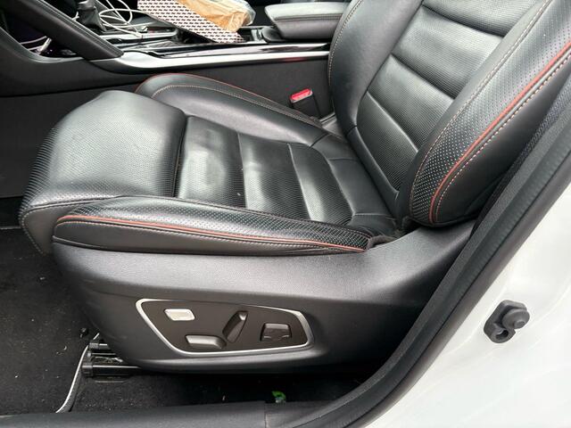 Renault KOLEOS 1.3 TCe 160pk EDC Initiale Paris | Automaat | VOL! | Trekhaak | Leder | Panoramadak | Stoel- Ventilatie & Verwarming | ACC | Camera |