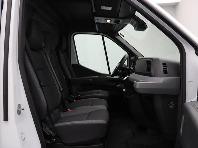 Renault MASTER T35 2.0 dCi 130pk L2H2 Advance | Laadruimtebetimmer | Trekhaak | Stoelverwarming |