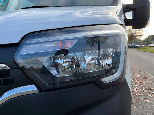 Renault MASTER T35 2.3 dCi 135 L2H2 Work Edition AIRCO | CRUISE | NAVI | CAMERA | V+A PDC | TREKHAAK |