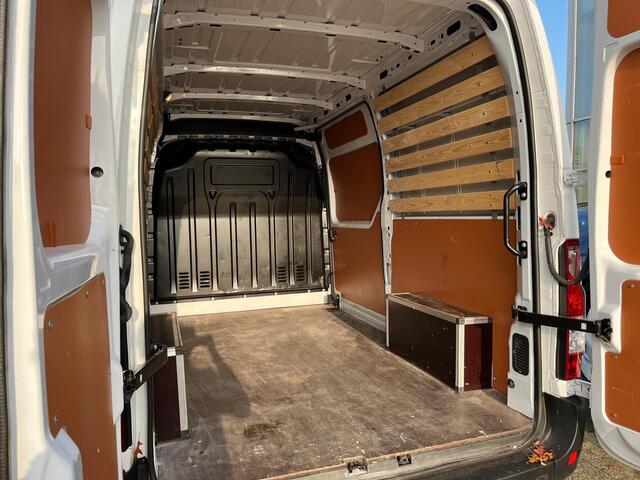 Renault MASTER T35 2.3 dCi 135 L2H2 Work Edition AIRCO | CRUISE | NAVI | CAMERA | V+A PDC | TREKHAAK |