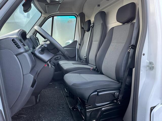 Renault MASTER T35 2.3 dCi 135 L2H2 Work Edition AIRCO | CRUISE | NAVI | CAMERA | V+A PDC | TREKHAAK |