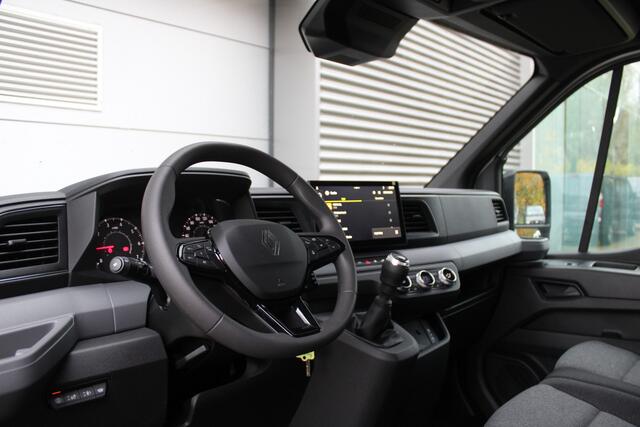 Renault MASTER T35 2.0 dCi 170pk L2H2 Extra - 2x Schuifdeur - Navigatie - Blind Spot - Camera - Stoelverwarming - Verwarmde voorruit - Rijklaar