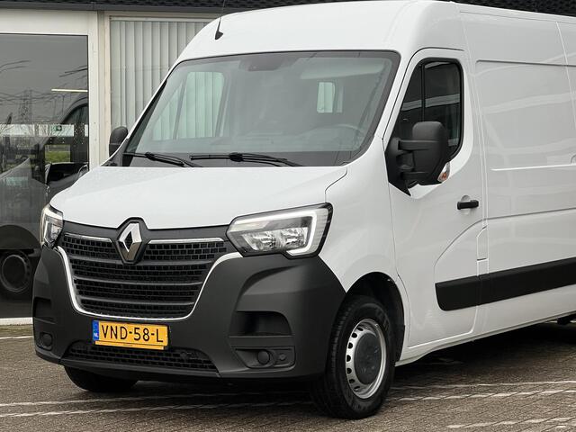 Renault MASTER T33 2.3 dCi 135 L2H2 Comfort | Trekhaak | Navigatie | DAB | Parkeersensoren | Airco |