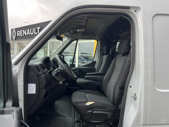 Renault MASTER T33 2.3 dCi 135 L2H2 Comfort | Trekhaak | Navigatie | DAB | Parkeersensoren | Airco |