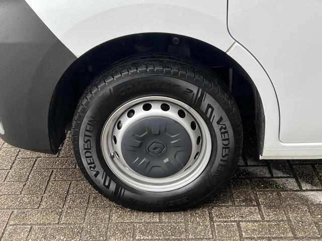 Renault MASTER T33 2.3 dCi 135 L2H2 Comfort | Trekhaak | Navigatie | DAB | Parkeersensoren | Airco |