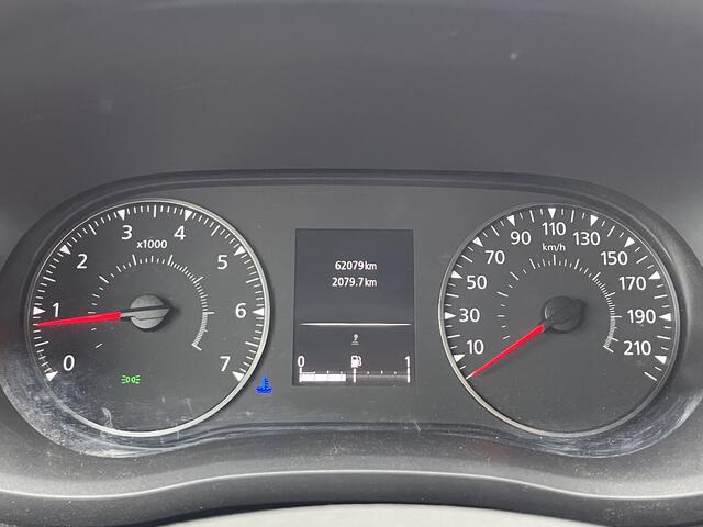 Renault MASTER T28 2.3 dCi 135 L1H1 Airco Cruise controle Trekhaak 2500kg trekgewicht Achteruitrijcamera Schuifdeur 3-Persoons Euro 6 Navigatiesysteem Telefoonverbinding 1e eigenaar