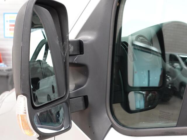 Renault MASTER L2H2 145PK Airco Cruise Imperiaal Ladder Trekhaak Bluetooth Euro6