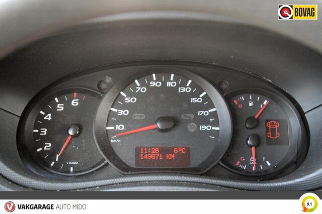 Renault MASTER 2.3 DCI Bakwagen 19950 EX. BTW -Laadlift- -Deur zijkant-