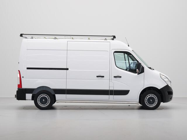Renault MASTER T35 2.3 dCi L2H2 Navigatie Trekhaak Airco Pdc Carplay