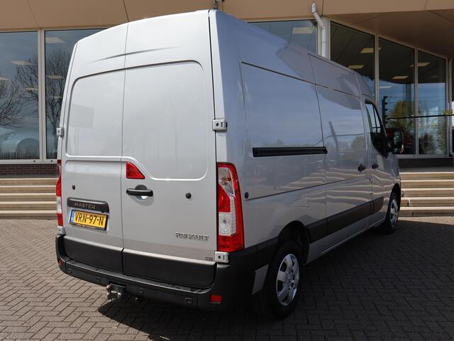 Renault MASTER T35 2.3 dCi 135 PK L2H2 3-ZITS WORK EDITION + TREKHAAK 2500 KG | APPLE CARPLAY | CAMERA