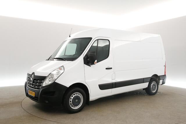 Renault MASTER T33 2.3 dCi L2H2 146PK Airco Camera Cruise Navi 3 Persoons Parkeersensoren Elektrpakket Trekhaak