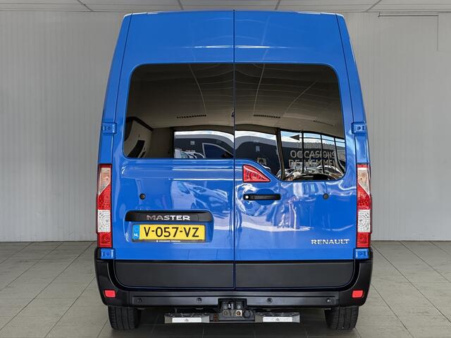 Renault MASTER T35 2.3 dCi L2H3 Energy/ Zij-Schuifdeur rechts/ Side-Bars/ Trekhaak/ 3-Zitplaatsen voor/ Navi/ Airco/ Cruise/ Elek. pakket/ Bluetooth/ Armsteun/ Multi. Stuur/ Mistl./ PDC.