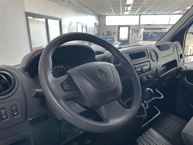 Renault MASTER T35 2.3 dCi L2H3 Energy/ Zij-Schuifdeur rechts/ Side-Bars/ Trekhaak/ 3-Zitplaatsen voor/ Navi/ Airco/ Cruise/ Elek. pakket/ Bluetooth/ Armsteun/ Multi. Stuur/ Mistl./ PDC.