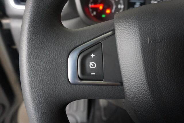 Renault MASTER T33 2.3 dCi 135PK L2H2 Work Edition Airco Cruise Camera Navi Parkeersensoren Trekhaak