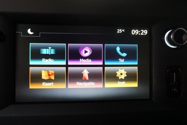 Renault MASTER T33 2.3 dCi 135PK L2H2 Work Edition Airco Cruise Camera Navi Parkeersensoren Trekhaak
