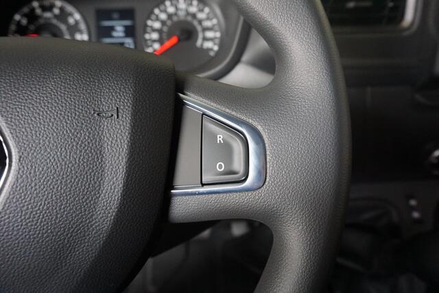 Renault MASTER T33 2.3 dCi 135PK L2H2 Work Edition Airco Cruise Camera Navi Parkeersensoren Trekhaak