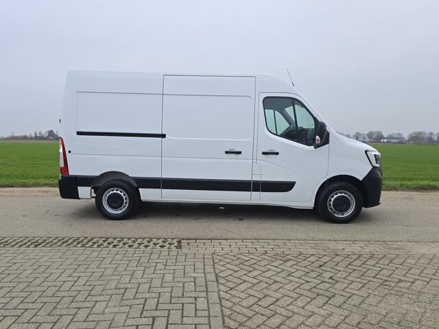 Renault MASTER T33 2.3 dCi 135 L2 H2 Comfort 135 Pk - Euro 6 - Airco - Cruise Control