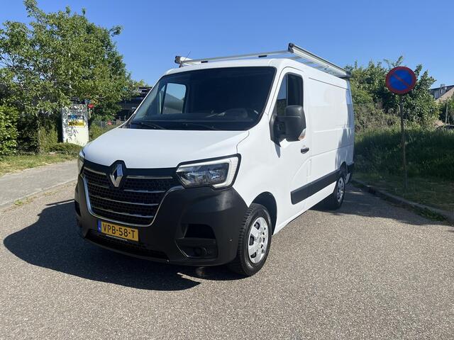 Renault MASTER T28 2.3 dCi 135 L1H1 Work Edition TREKHAAK / PARKEERSENSOREN VOOR, ACHTER + CAMERA / AIRCO / NAVIGATIE / CRUISE CONTROLE.