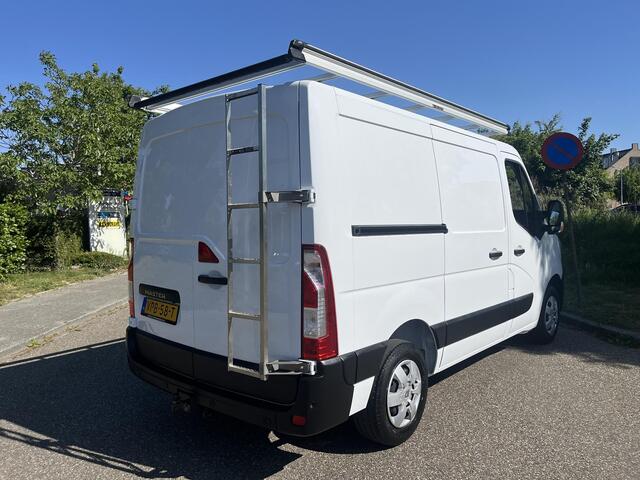 Renault MASTER T28 2.3 dCi 135 L1H1 Work Edition TREKHAAK / PARKEERSENSOREN VOOR, ACHTER + CAMERA / AIRCO / NAVIGATIE / CRUISE CONTROLE.