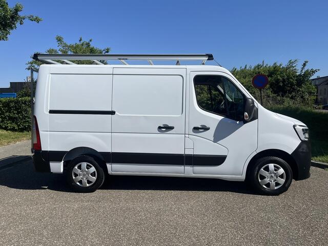 Renault MASTER T28 2.3 dCi 135 L1H1 Work Edition TREKHAAK / PARKEERSENSOREN VOOR, ACHTER + CAMERA / AIRCO / NAVIGATIE / CRUISE CONTROLE.