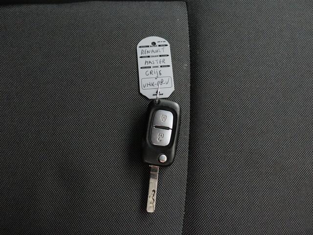 Renault MASTER 2.3DCi 180PK L2H2 Dubbele Cabine 7-Persoons | 2xSchuifdeur | Navigatie | Camera | Airco | trekhaak