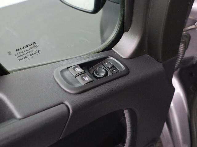 Renault MASTER 2.3DCi 180PK L2H2 Dubbele Cabine 7-Persoons | 2xSchuifdeur | Navigatie | Camera | Airco | trekhaak