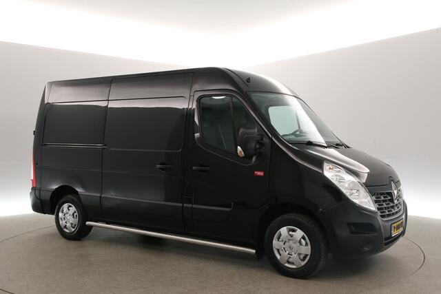 Renault MASTER T35 2.3 dCi L2H2 Airco Camera Cruise Navigatie Trekhaak PDC 3 Persoons Elektrpakket