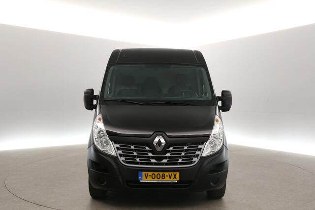 Renault MASTER T35 2.3 dCi L2H2 Airco Camera Cruise Navigatie Trekhaak PDC 3 Persoons Elektrpakket