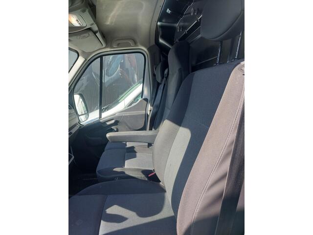 Renault MASTER T35 2.3 dCi 135 L2H2