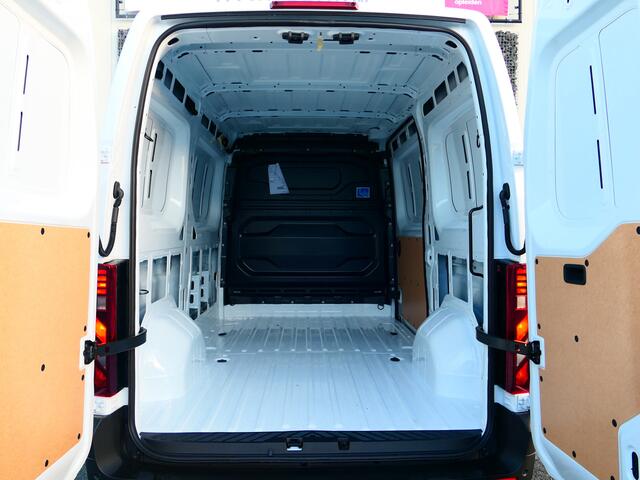 Renault MASTER T35 2.0 dCi 130 L2H2 Advance Euro 6 - Draadloze oplader, cruise, airco, stoelverwarming
