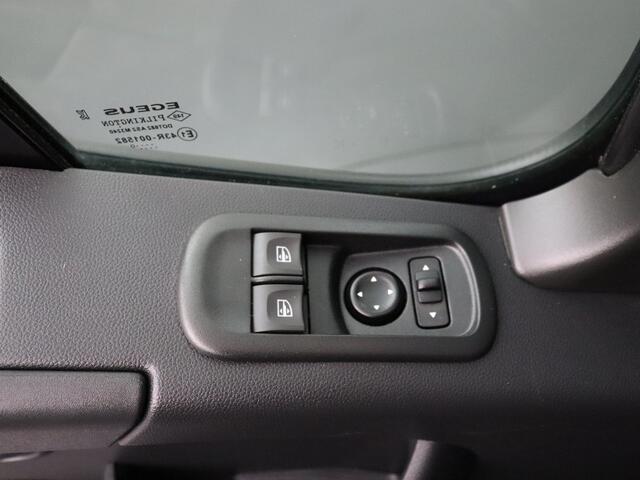 Renault MASTER 2.3DCi 150PK Automaat L2H2 Black Edition | Airco | Camera | Trekhaak | 3-Persoons | Betimmering