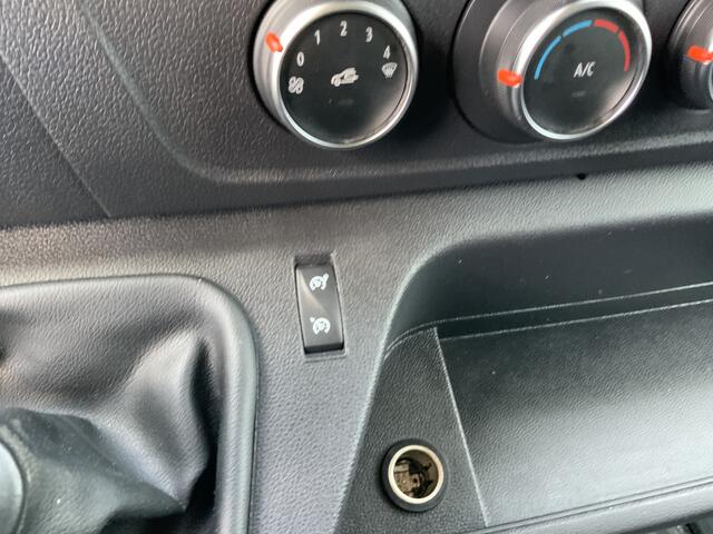 Renault MASTER T35 2.3 dCi 135 L2H2 Airco Cruise 3 Zits Camera Euro 6