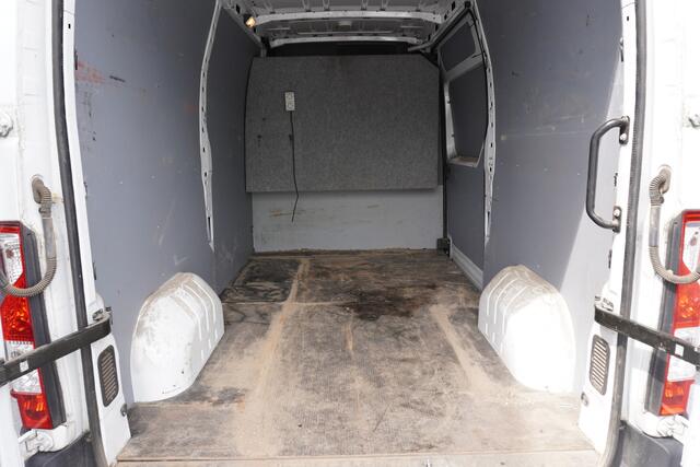 Renault MASTER 2.3 dCi 135PK L2H2 EURO 6 - Airco - Cruise - Camera - ¤ 12.950,- Excl.