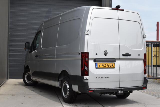 Renault MASTER T35 2.0 dCi 150 L2H2 Extra | 3-ZITS | TREKHAAK | CAMERA | NAVI | CRUISE CONTROL | APPLECARPLAY/ANDROIDAUTO | CLIMATE CONTROL | PDC