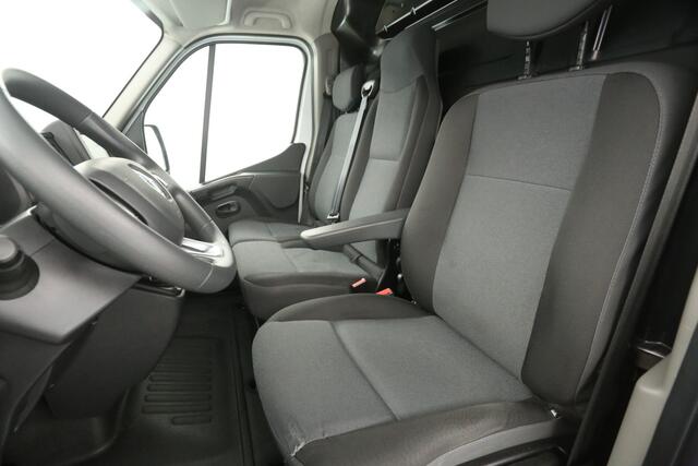 Renault MASTER T35 2.3 dCi L2H2 180PK Airco Camera Carplay Cruise Navigatie PDC 3 Persoons Elektrpakket