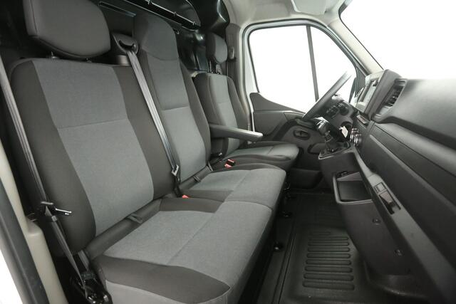 Renault MASTER T35 2.3 dCi L2H2 180PK Airco Camera Carplay Cruise Navigatie PDC 3 Persoons Elektrpakket