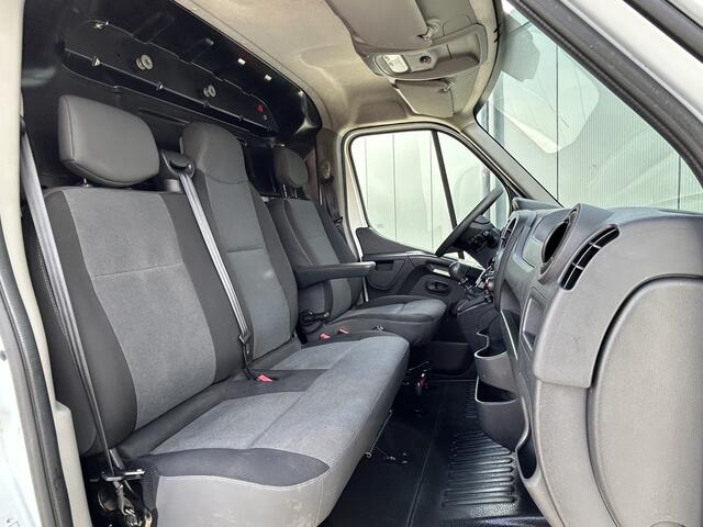 Renault MASTER T35 2.3 dCi 131 PK / L2H2 / 1e EIG. / AIRCO / CRUISE / NAVI / IMPERIAAL / TREKHAAK