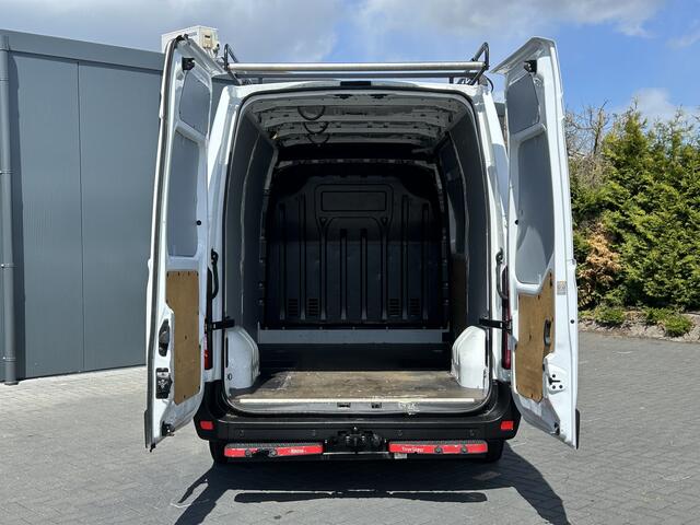 Renault MASTER T35 2.3 dCi 131 PK / L2H2 / 1e EIG. / AIRCO / CRUISE / NAVI / IMPERIAAL / TREKHAAK