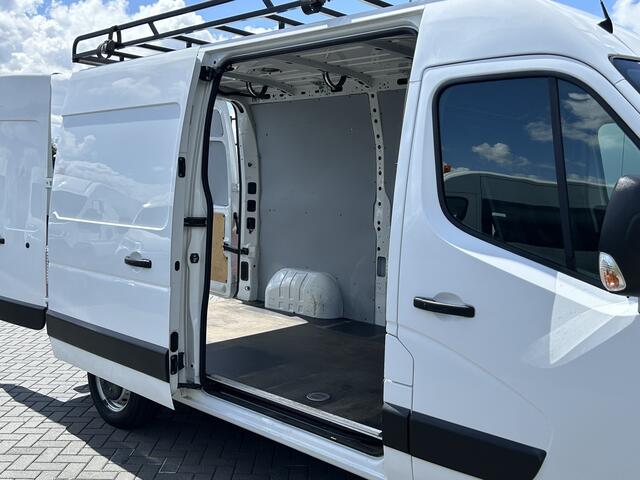 Renault MASTER T35 2.3 dCi 131 PK / L2H2 / 1e EIG. / AIRCO / CRUISE / NAVI / IMPERIAAL / TREKHAAK
