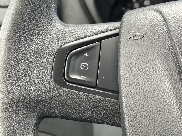Renault MASTER T35 2.3 dCi 131 PK / L2H2 / 1e EIG. / AIRCO / CRUISE / NAVI / IMPERIAAL / TREKHAAK