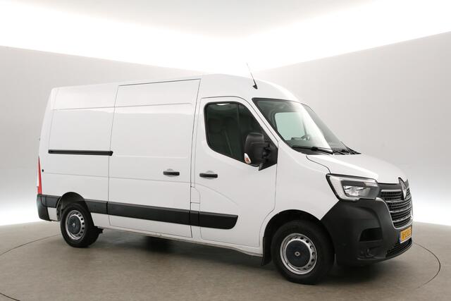 Renault MASTER T33 2.3 dCi L2H2 150PK Camera Cruise Carplay LED Airco Navigatie Trekhaak 3 Persoons PDC