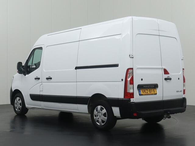 Renault MASTER 2.3DCi 135PK L2H2 Work Edition | 2xSchuifdeur | Navigatie | Camera | 3-Persoons | Betimmering | Trekhaak