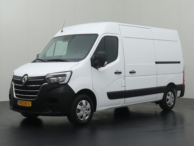 Renault MASTER 2.3DCi 135PK L2H2 Work Edition | 2xSchuifdeur | Navigatie | Camera | 3-Persoons | Betimmering | Trekhaak