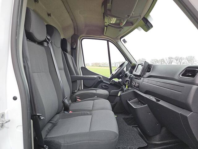 Renault MASTER T35 2.3 dCi 135 L3H2 airco, navi, pdc, 106 dkm