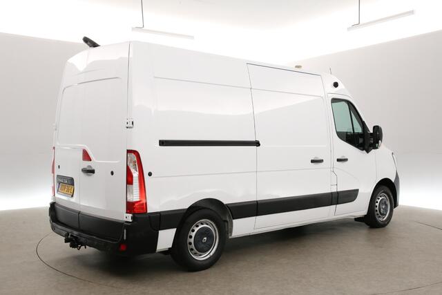 Renault MASTER T35 2.3 dCi 135 L2H2 Airco Cruise LED Trekhaak PDC Elektrpakket